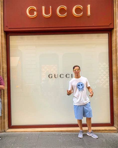 nel nome del padre del figlio e della famiglia gucci|House of Gucci, Lady Gaga improvvisò la battuta cult del film.